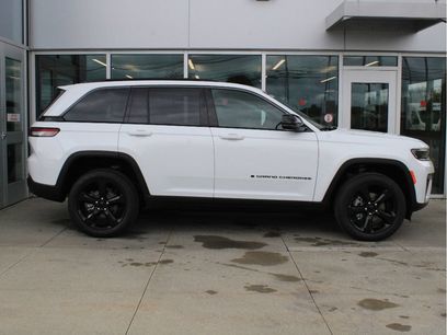 New 2026 Jeep Grand Cherokee Limited w/ Limited Altitude Package