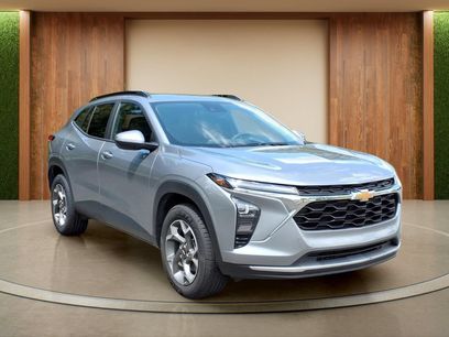 Used 2025 Chevrolet Trax LT