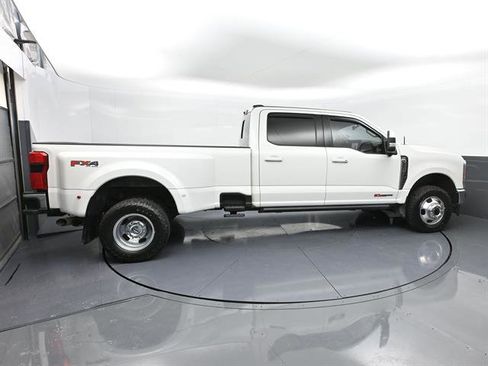 Used 2023 Ford F350 Lariat w/ Lariat Ultimate Package AWD/4WD image 30