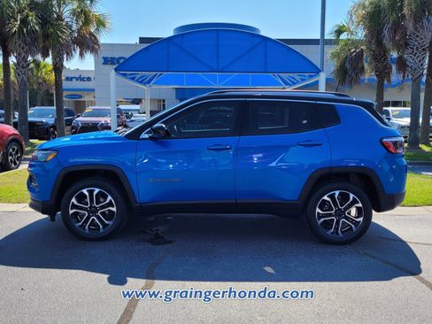 Used 2022 Jeep Compass Limited image 2