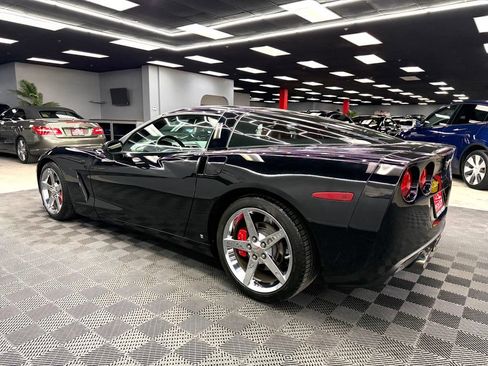 Used 2007 Chevrolet Corvette Coupe w/ Preferred Equipment Group RWD image 9