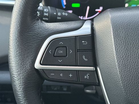 Certified 2023 Toyota Sienna XLE image 30