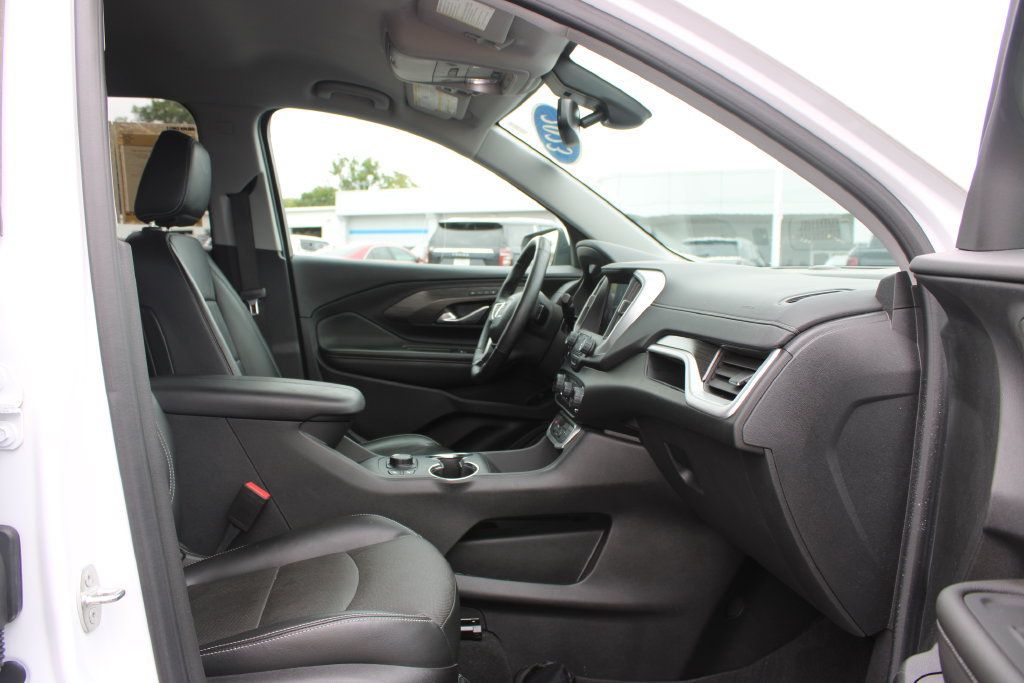 Used 2023 GMC Terrain SLT FWD image 32