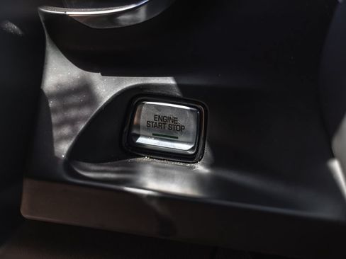 Used 2018 Chevrolet Camaro ZL1 RWD image 10