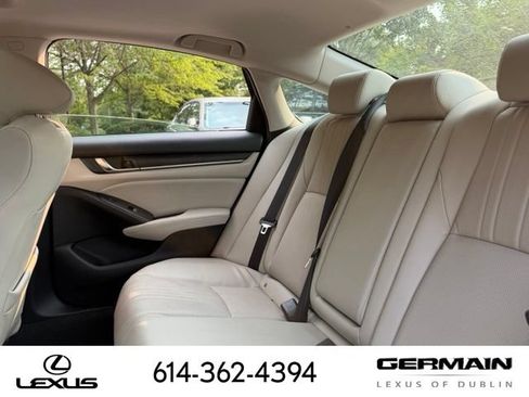 Used 2018 Honda Accord Touring image 14