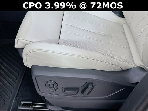 Used 2025 Audi Q5 Prestige image 9
