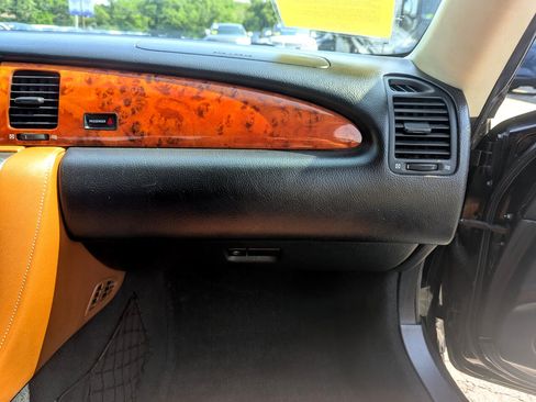 Used 2004 Lexus SC 430 Convertible image 31