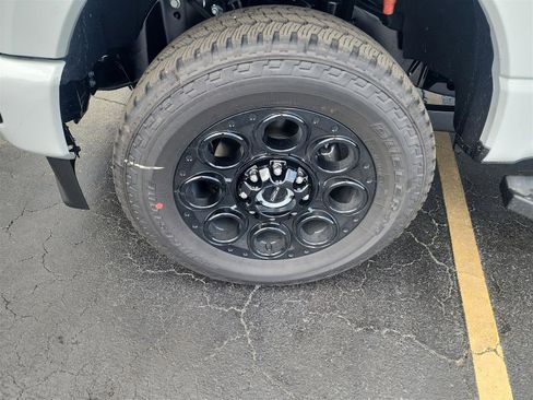 New 2025 Ford F350 Lariat w/ Black Appearance Package image 9