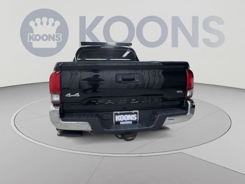 Used 2023 Toyota Tacoma SR5 AWD/4WD image 10