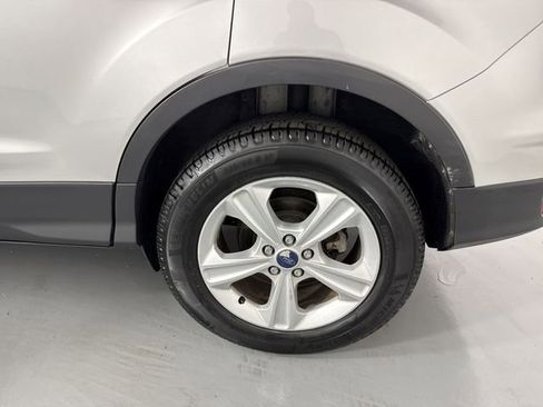 Used 2015 Ford Escape SE w/ Equipment Group 201A FWD image 5