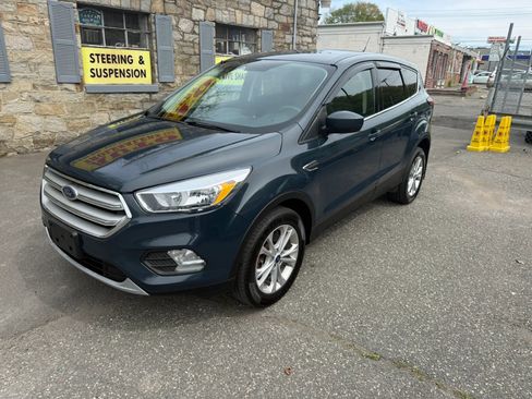 Used 2019 Ford Escape SE AWD/4WD image 2