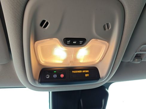 Used 2025 Chevrolet TrailBlazer LS w/ LS Convenience Package FWD image 21