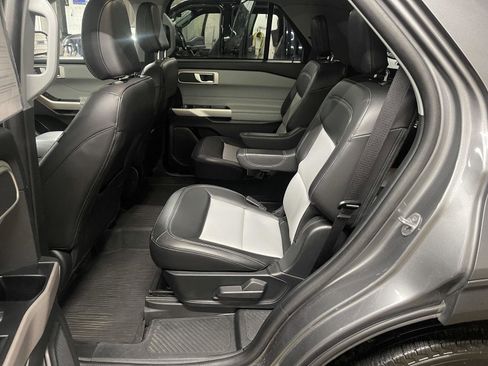 Used 2023 Ford Explorer XLT w/ Equipment Group 202A AWD/4WD image 25