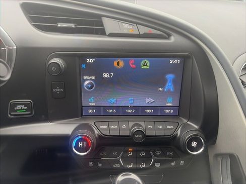 Used 2015 Chevrolet Corvette Z06 w/ 3LZ Preferred Equipment Group image 11