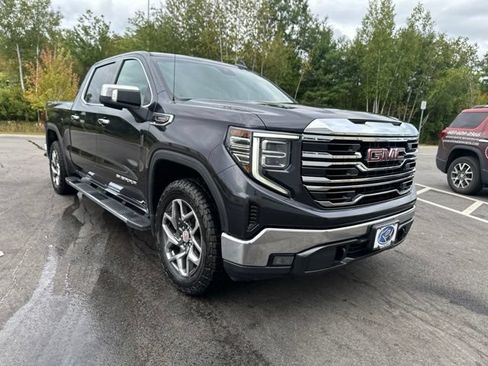 Used 2023 GMC Sierra 1500 SLT w/ SLT Premium Package AWD/4WD image 7