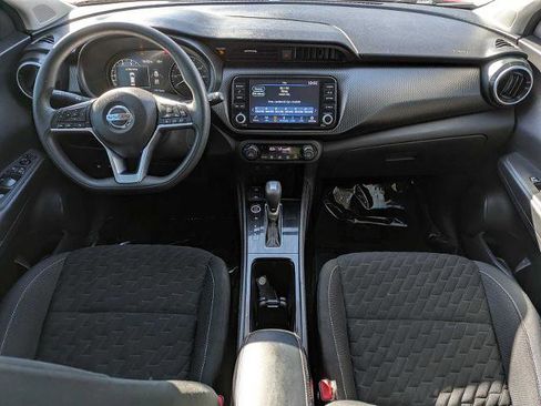 Used 2021 Nissan Kicks SV image 25