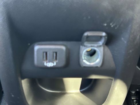 Used 2020 Chevrolet Colorado Z71 image 14