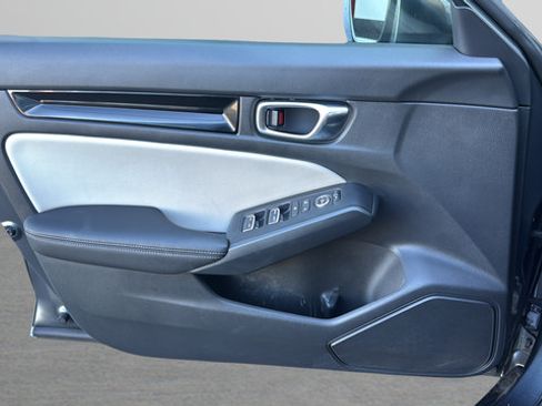 Used 2022 Honda Civic EX-L image 10
