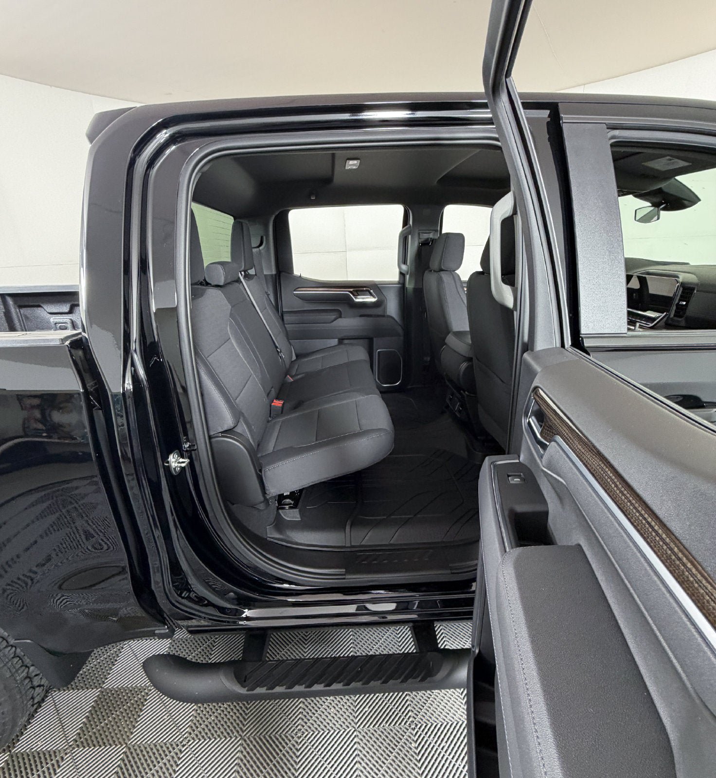 New 2026 Chevrolet Silverado 1500 RST w/ RST Select Package RWD image 5
