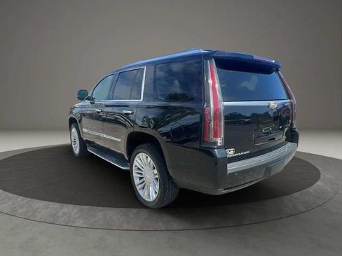 Used 2016 Cadillac Escalade Platinum AWD/4WD image 7