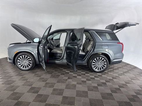 Used 2025 Hyundai Palisade Calligraphy image 12