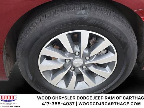 Used 2020 Chrysler Pacifica Limited w/ Advanced Safetytec Group FWD image 30