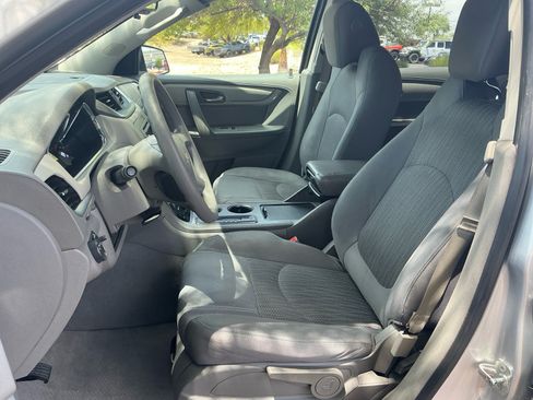 Used 2016 Chevrolet Traverse LS FWD image 13