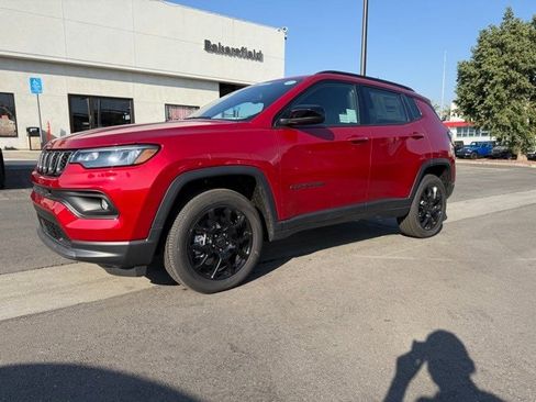 New 2026 Jeep Compass Latitude image 3