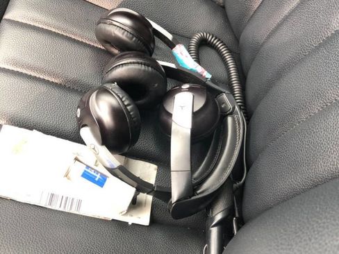 Used 2009 Mercedes-Benz R 350 4MATIC w/ Premium 1 Pkg image 4