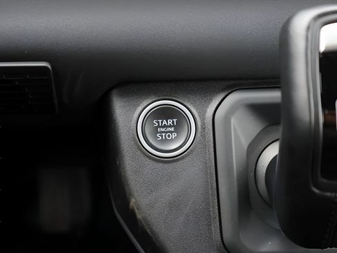 Used 2022 Land Rover Defender 90 X-Dynamic S AWD/4WD image 26