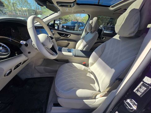 New 2026 Mercedes-Benz EQS 550 4MATIC SUV image 25