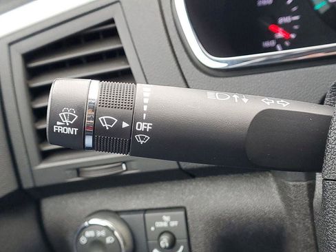 Used 2011 Chevrolet Traverse LT w/ Personal Connectivity Package image 10