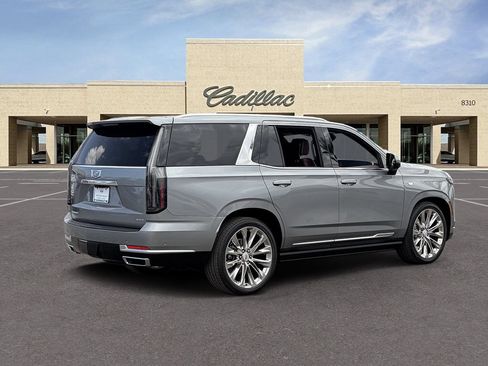 Certified 2026 Cadillac Escalade Luxury w/ LPO, Radiant Package AWD/4WD image 5