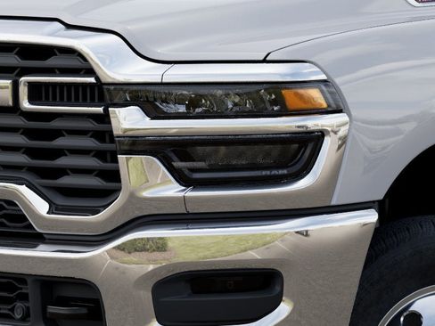 New 2026 RAM 3500 Big Horn AWD/4WD image 10