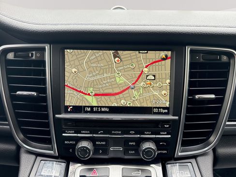 Used 2016 Porsche Panamera 4 AWD/4WD image 20