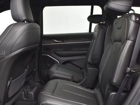 New 2026 Jeep Grand Cherokee L Limited image 8