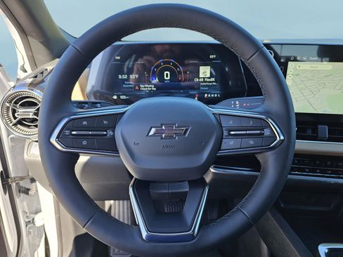 New 2026 Chevrolet Equinox ACTIV image 16