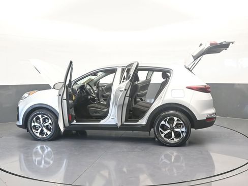 Used 2020 Kia Sportage LX w/ LX Popular Package image 69