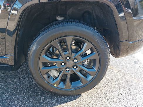 New 2026 Jeep Grand Cherokee Limited Reserve image 36