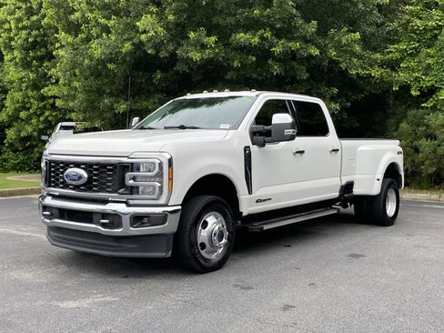 Used 2023 Ford F350 Lariat w/ Chrome Package AWD/4WD image 5