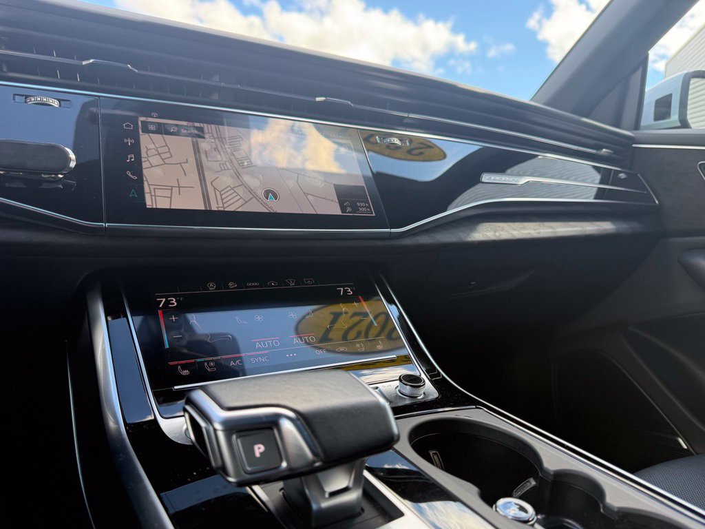 Used 2021 Audi Q8 Prestige AWD/4WD image 30
