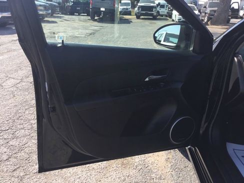 Used 2016 Chevrolet Cruze LT w/ Sun And Sound Package FWD image 21