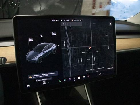 Used 2020 Tesla Model Y Long Range image 28