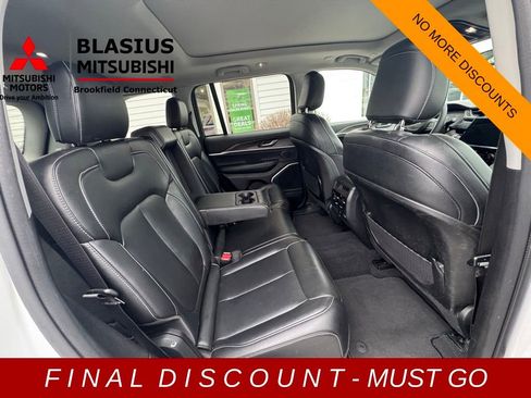 Used 2023 Jeep Grand Cherokee 4WD 4xe image 49