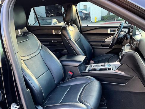 Used 2020 Ford Explorer ST w/ ST Street Pack image 9