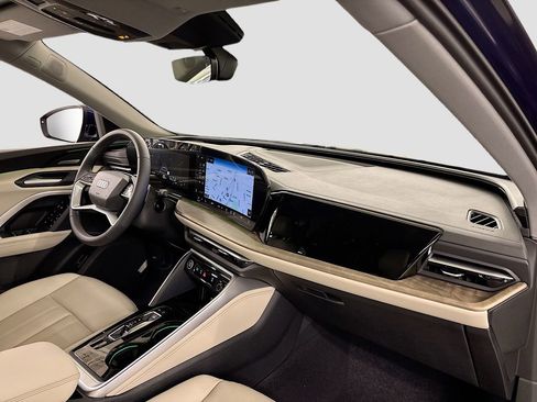 New 2025 Audi Q5 2.0T Premium Plus image 14