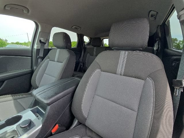 Used 2025 Chevrolet Blazer LT w/ Convenience Package FWD image 22
