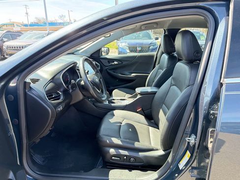 Used 2020 Chevrolet Malibu LT w/ Leather Package FWD image 21