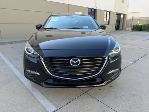 Used 2018 MAZDA MAZDA3 Grand Touring FWD image 2