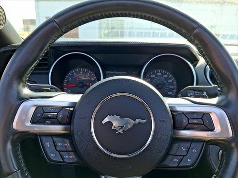 Used 2019 Ford Mustang Convertible image 8